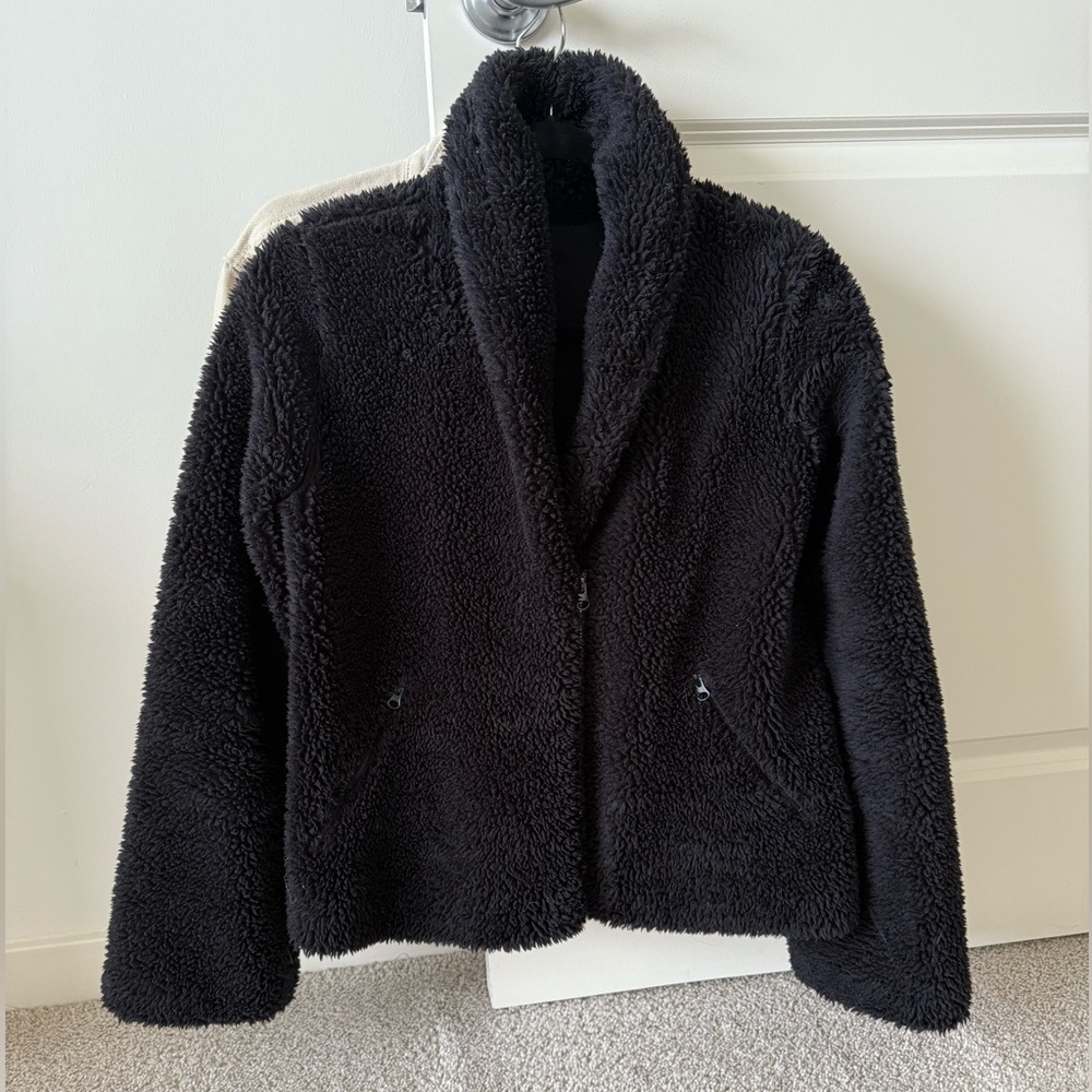 ALO black sherpa zip up jacket women’s size small